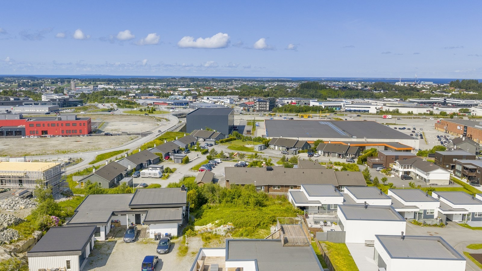 Barnevennlig beliggenhet i etablert boligfelt med gangavstand til barnehage, Raglamyr og flotte turområder Galleribilde
