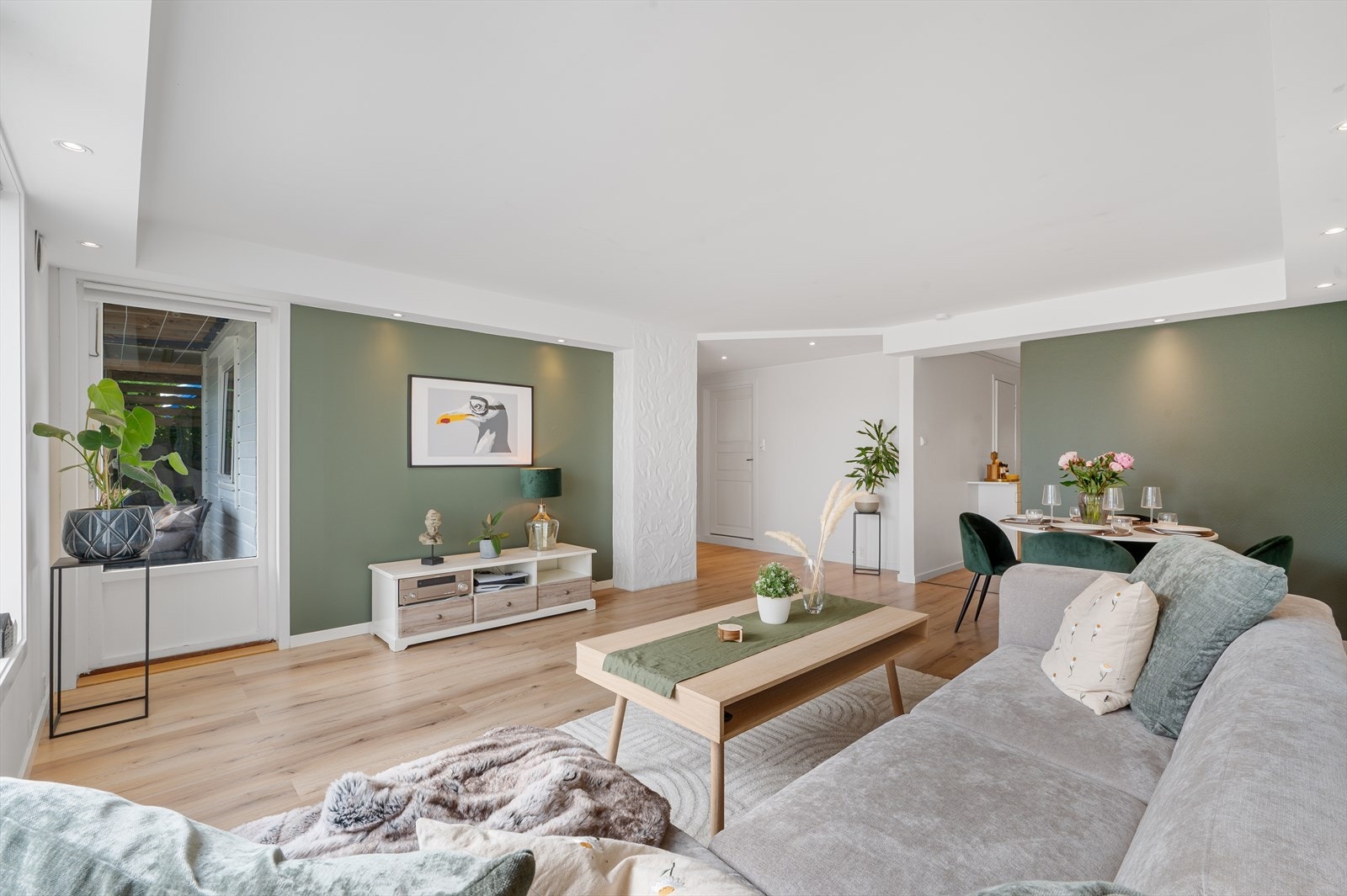 I stuen har du også god plass til gjester. Galleribilde