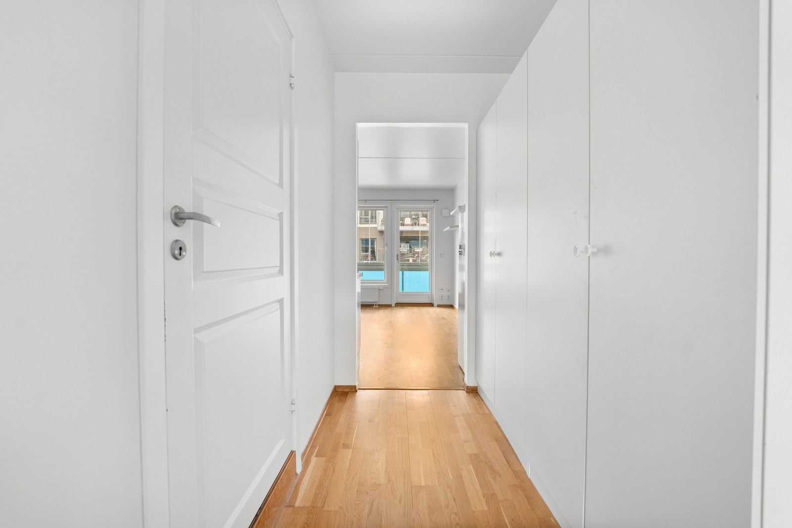Fra gangen har du badet på venstre side. Galleribilde