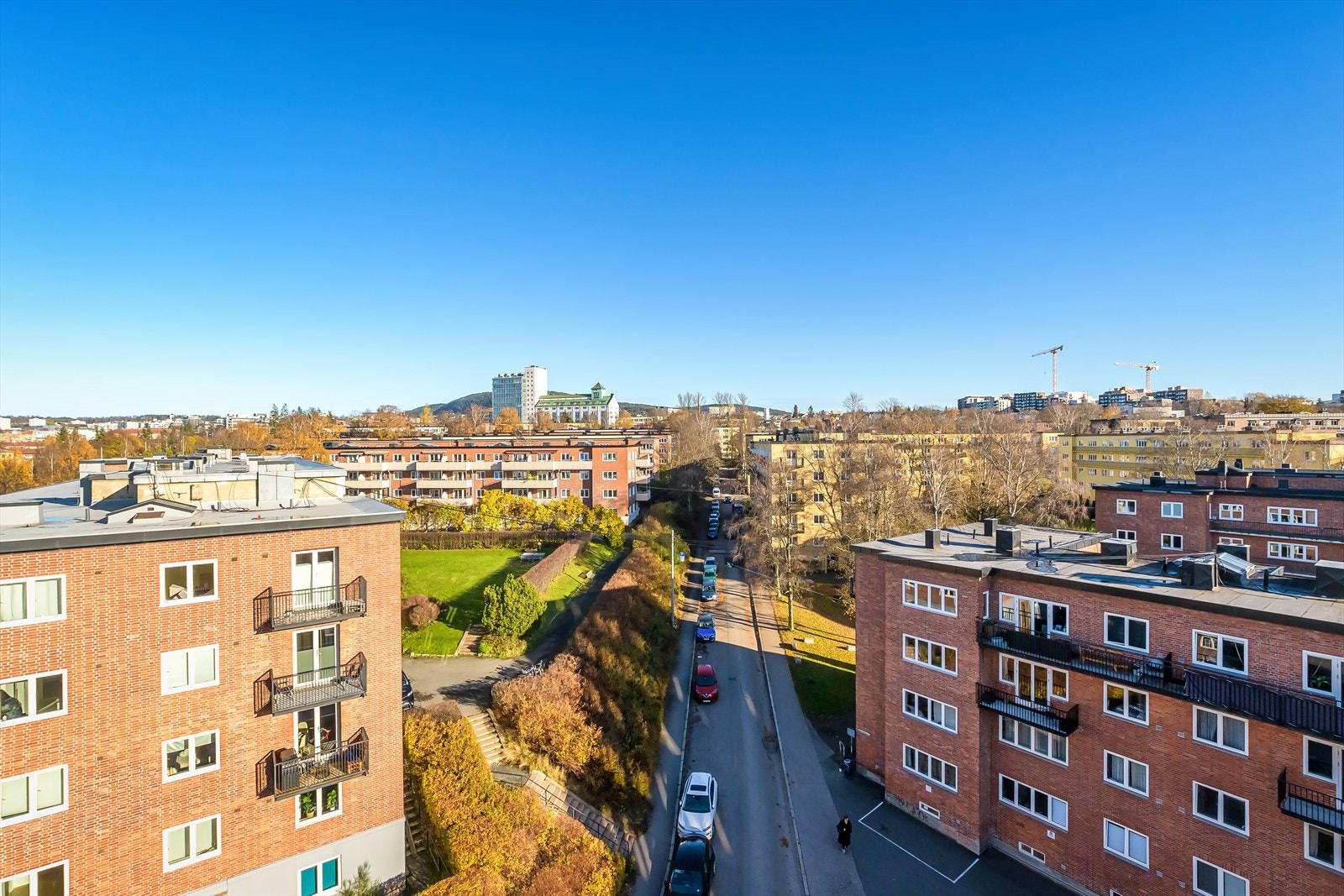 Leiligheten ligger fint til i 8.etg og har fritt utsyn over nærområdet Galleribilde