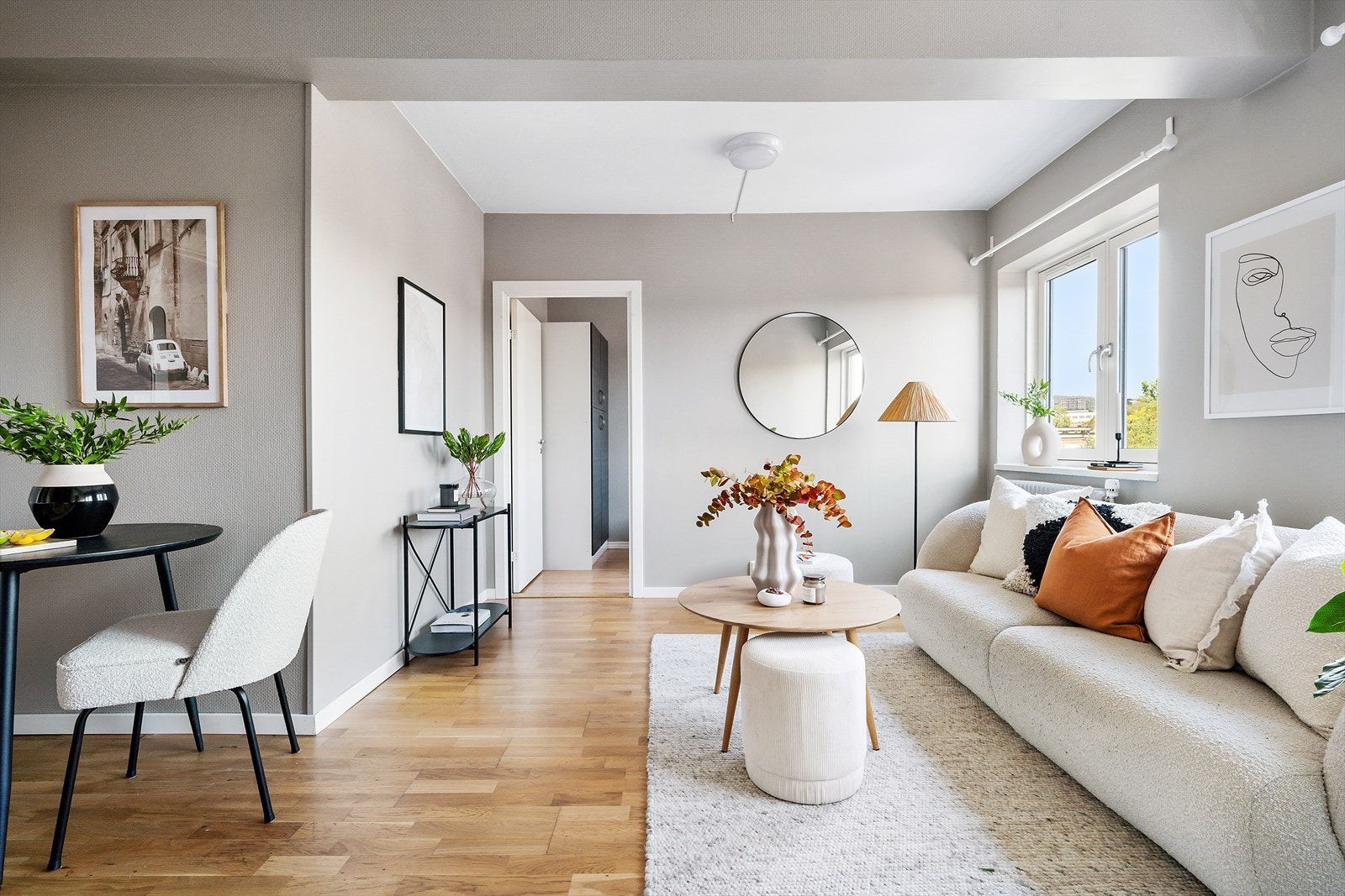 Leiligheten fremstår med moderniseringsbehov - perfekt for å skape ditt drømmehjem! Galleribilde