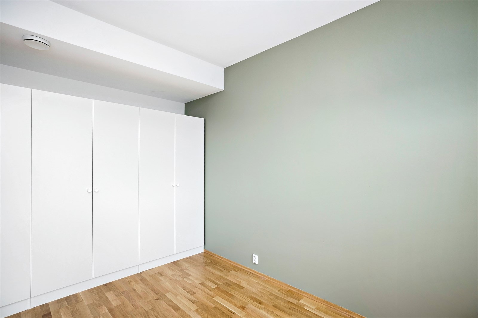 Garderobeskap på soverom 1 Galleribilde