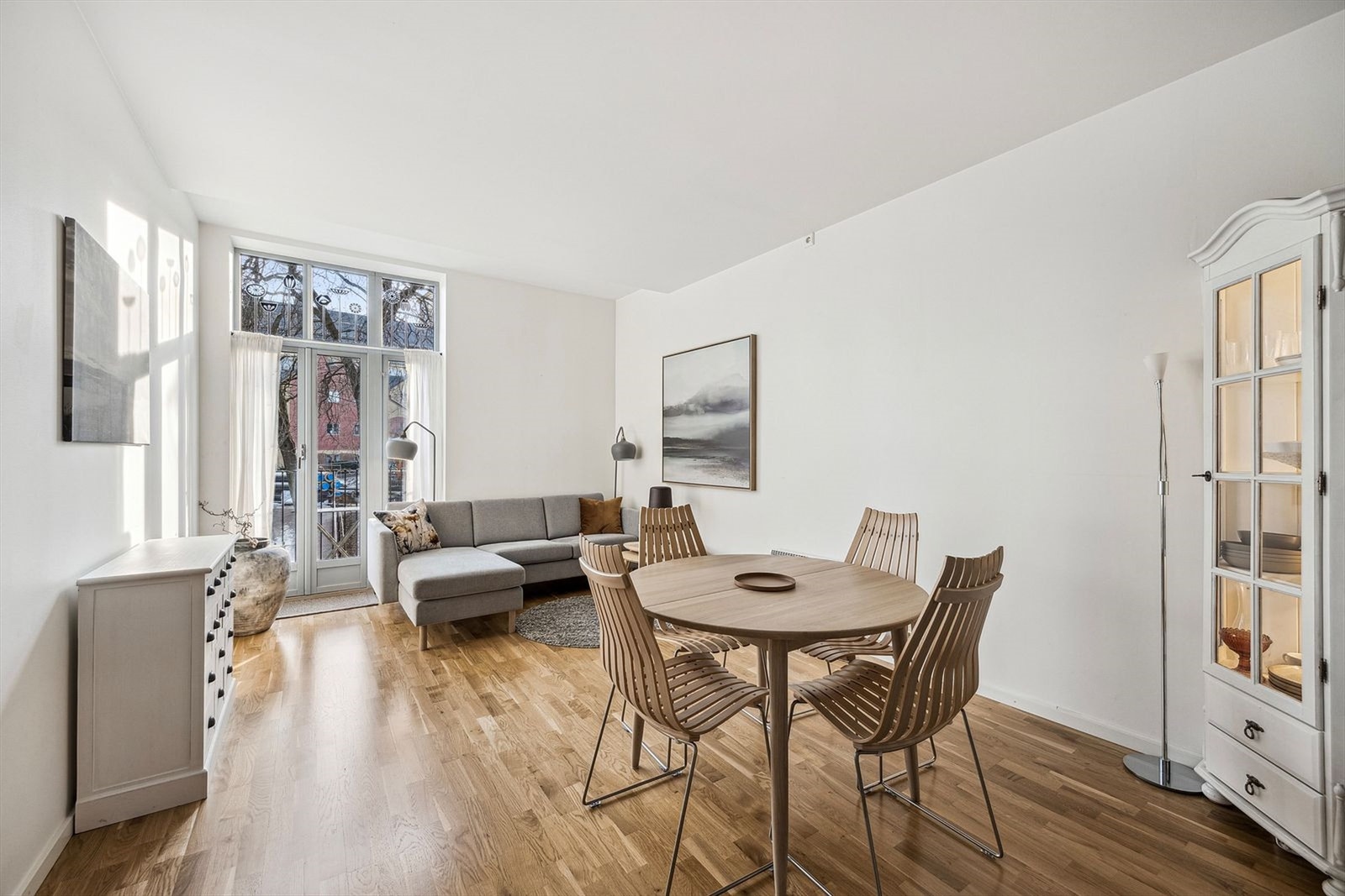 Leiligheten har en arealeffektiv og gjennomgående planløsning. Galleribilde