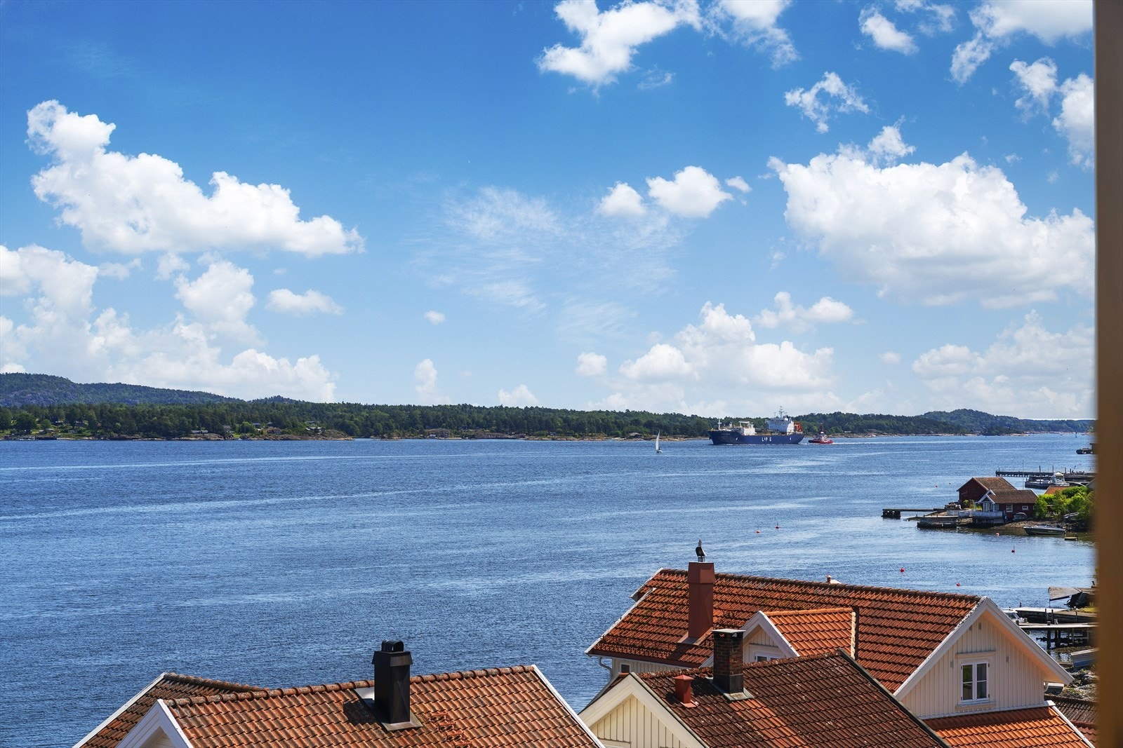 En meget sjønær selveierleilighet på Ekstrand Galleribilde