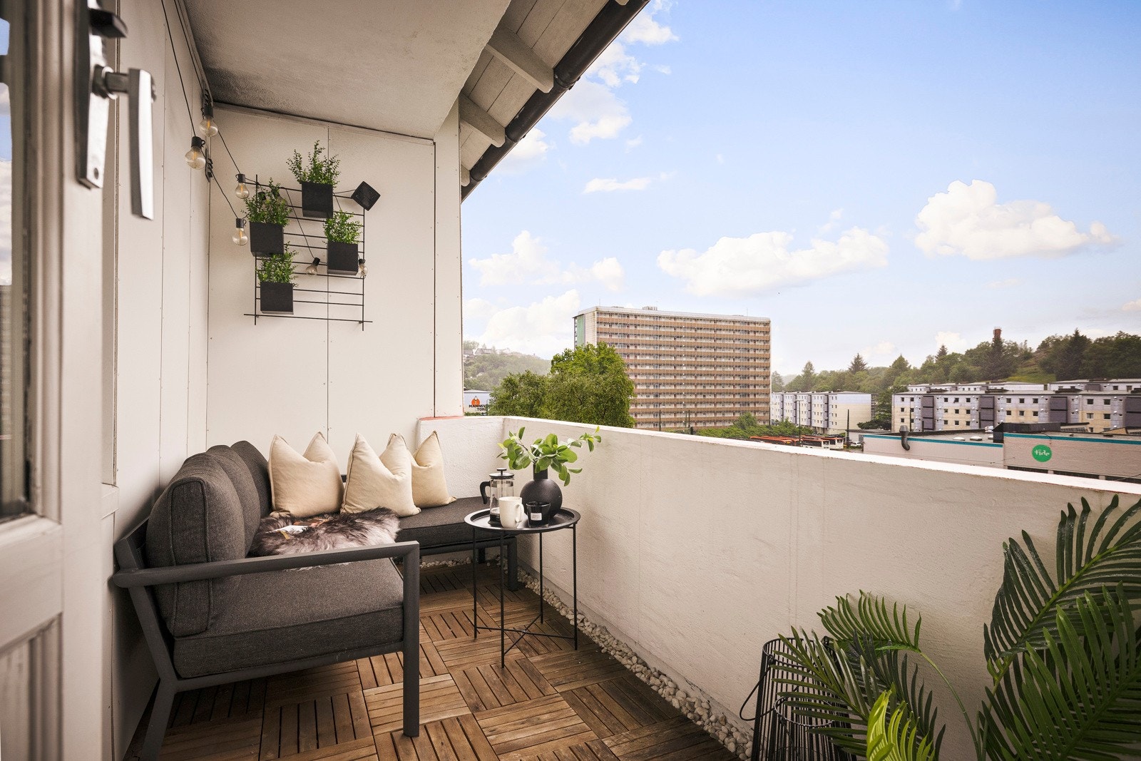 - Lys og oppgradert 3-roms toppleilighet med vestvendt altan - Galleribilde