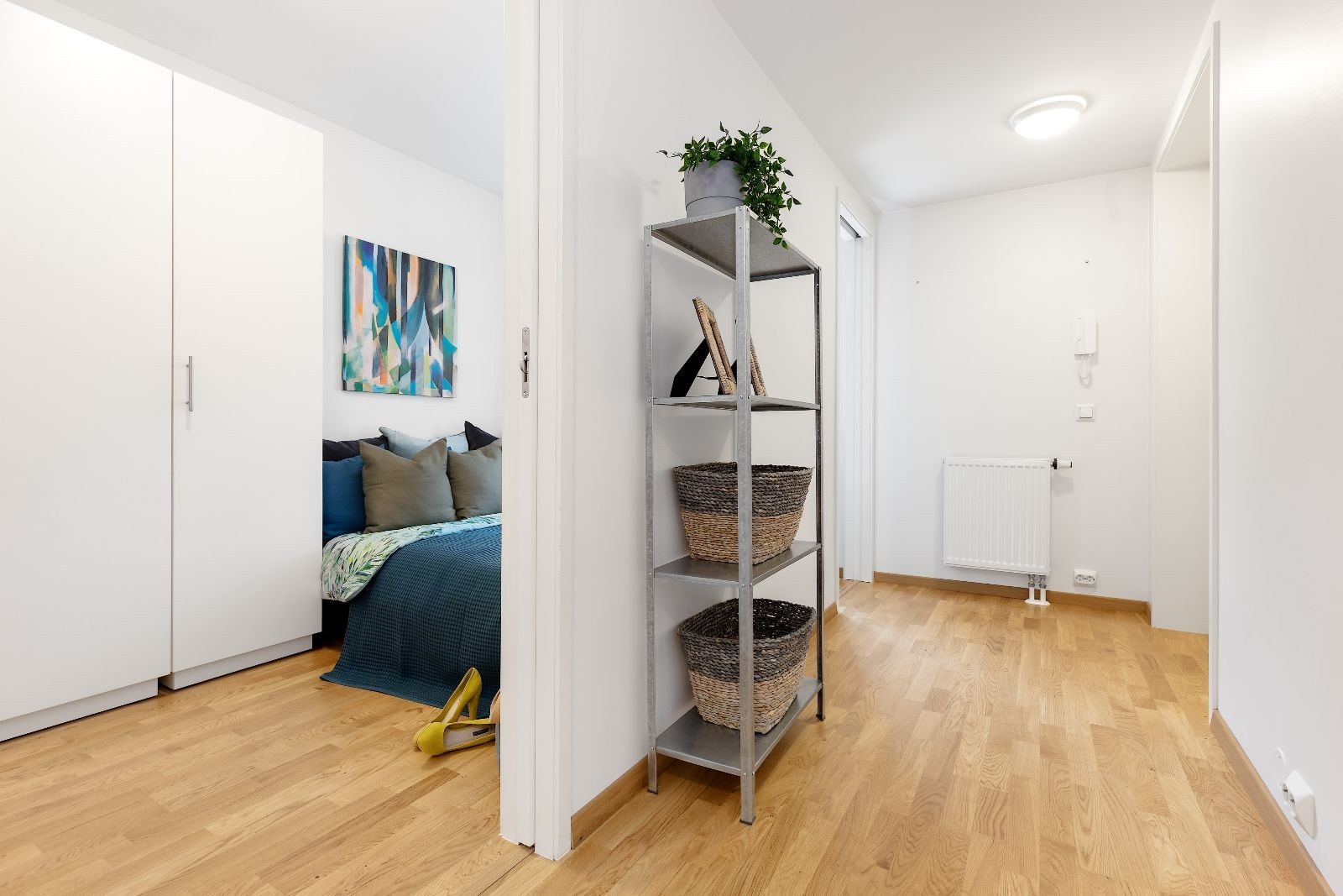 Soverom/gang Galleribilde