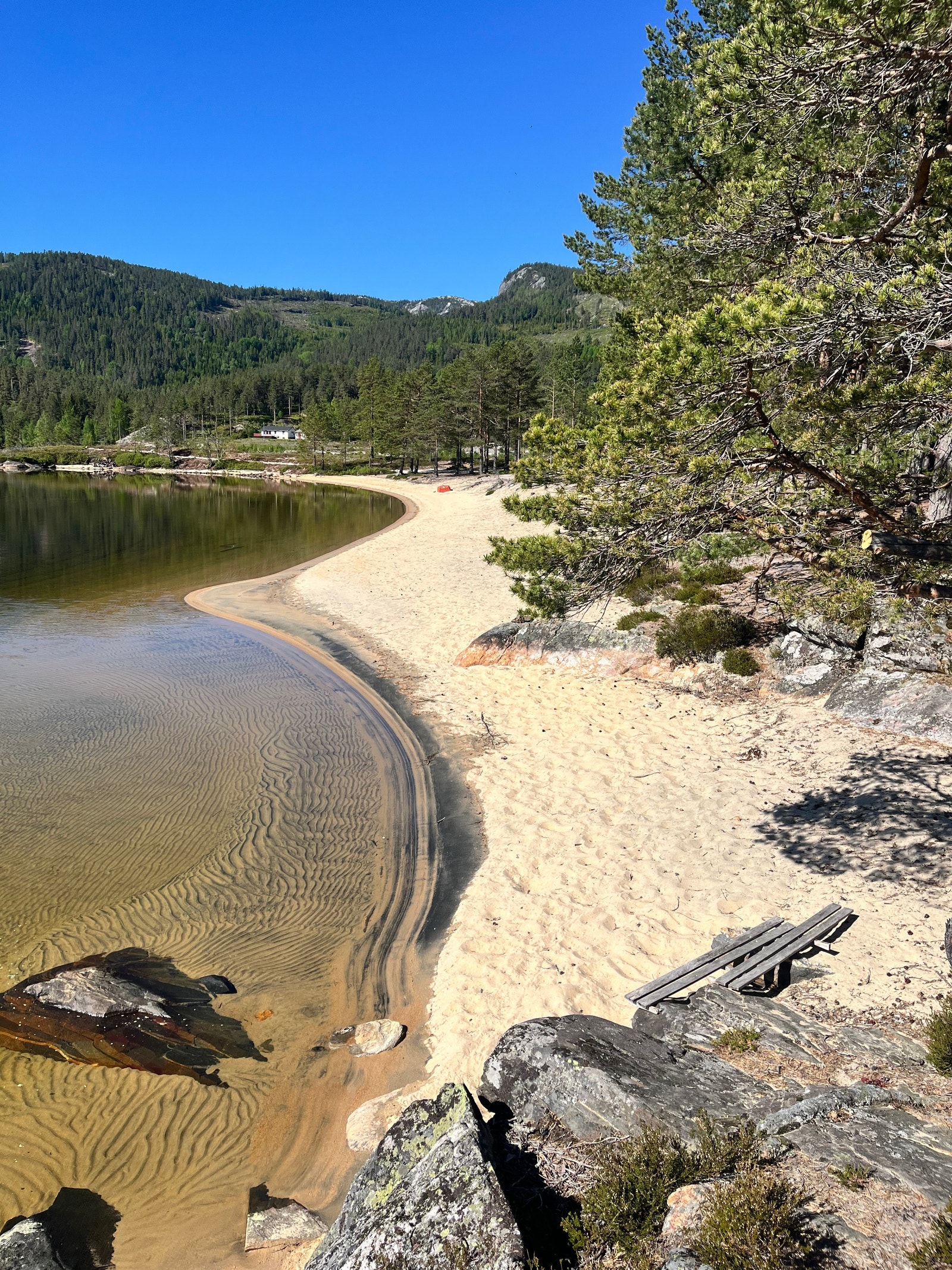 Denne stranda ligger rett ved hyttetomtene Galleribilde