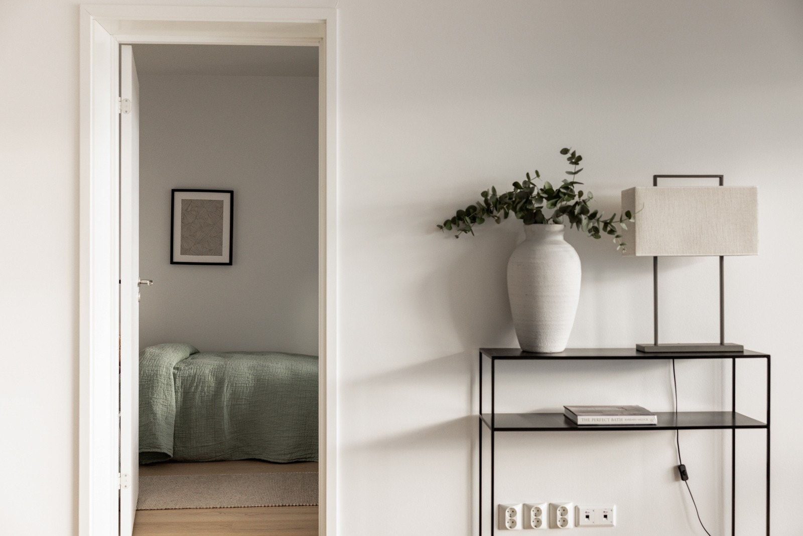 Leiligheten har 2 soverom av samme gode kvalitet og standard som resten av leiligheten. Galleribilde