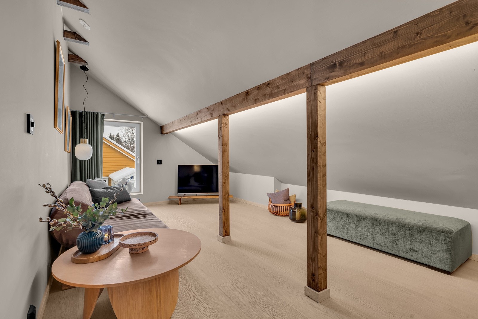 Stilige detaljer med tømmer. Galleribilde