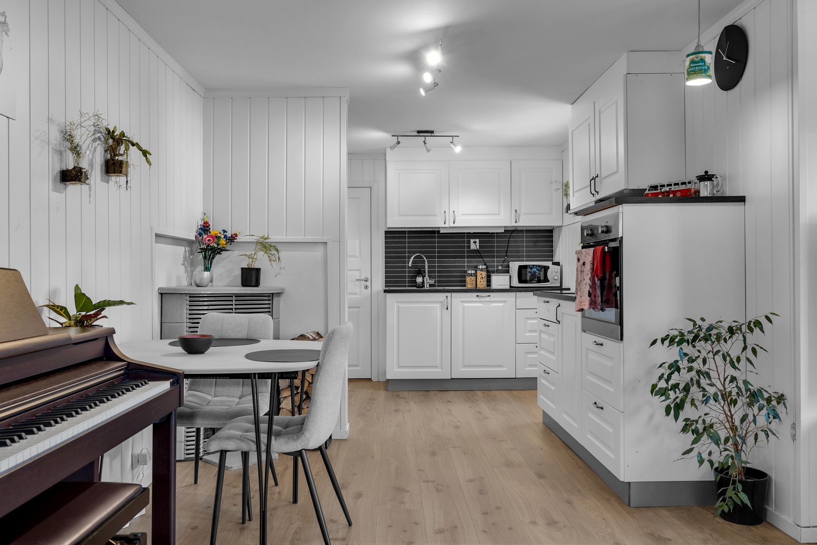 Spirstue og kjøkken utleiedel. Galleribilde