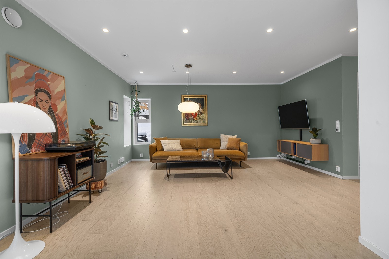 Stilene overflater. Galleribilde