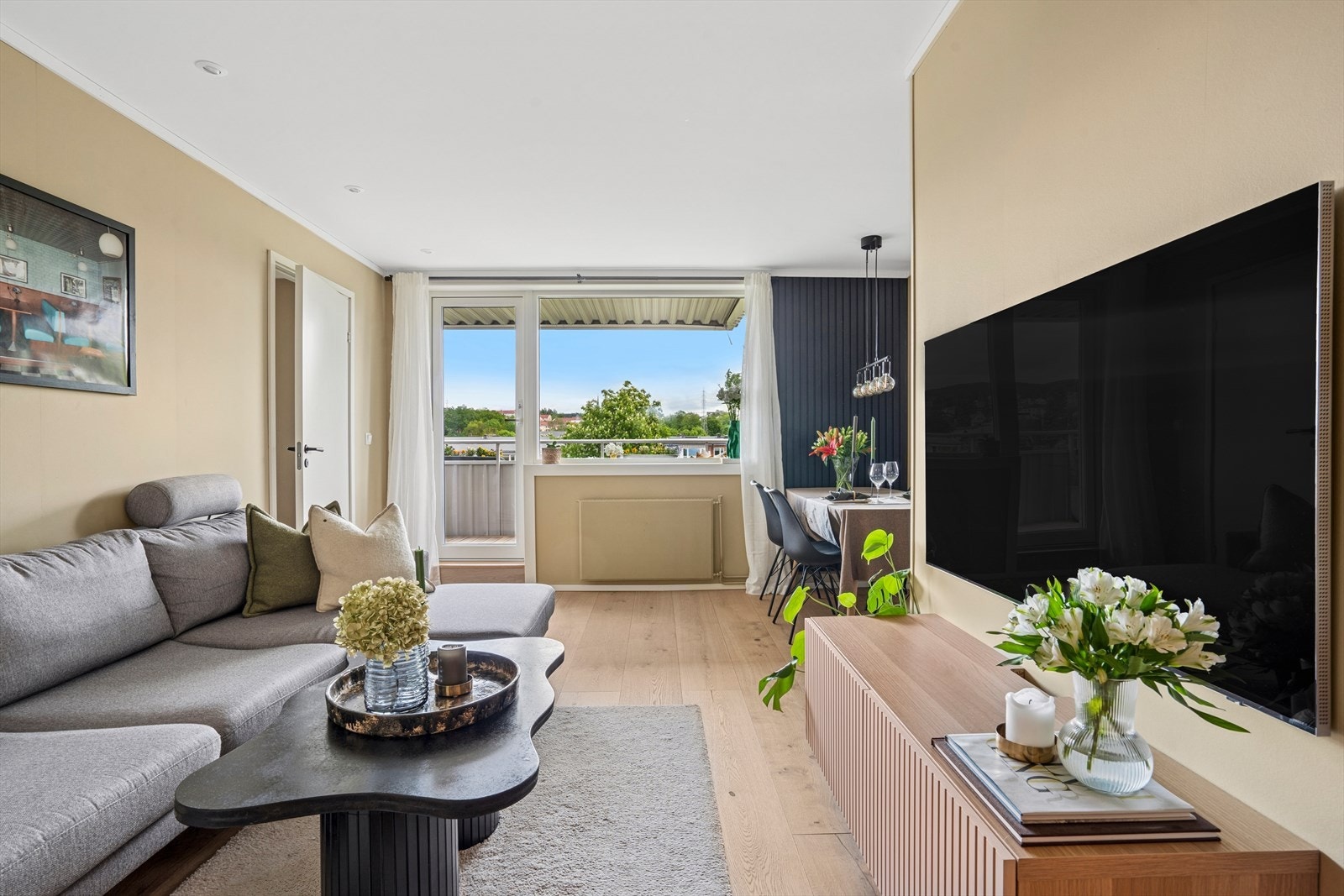 Velkommen til Disenveien 27 - En oppusset 2-roms andelsleilighet uten forkjøpsrett! Galleribilde