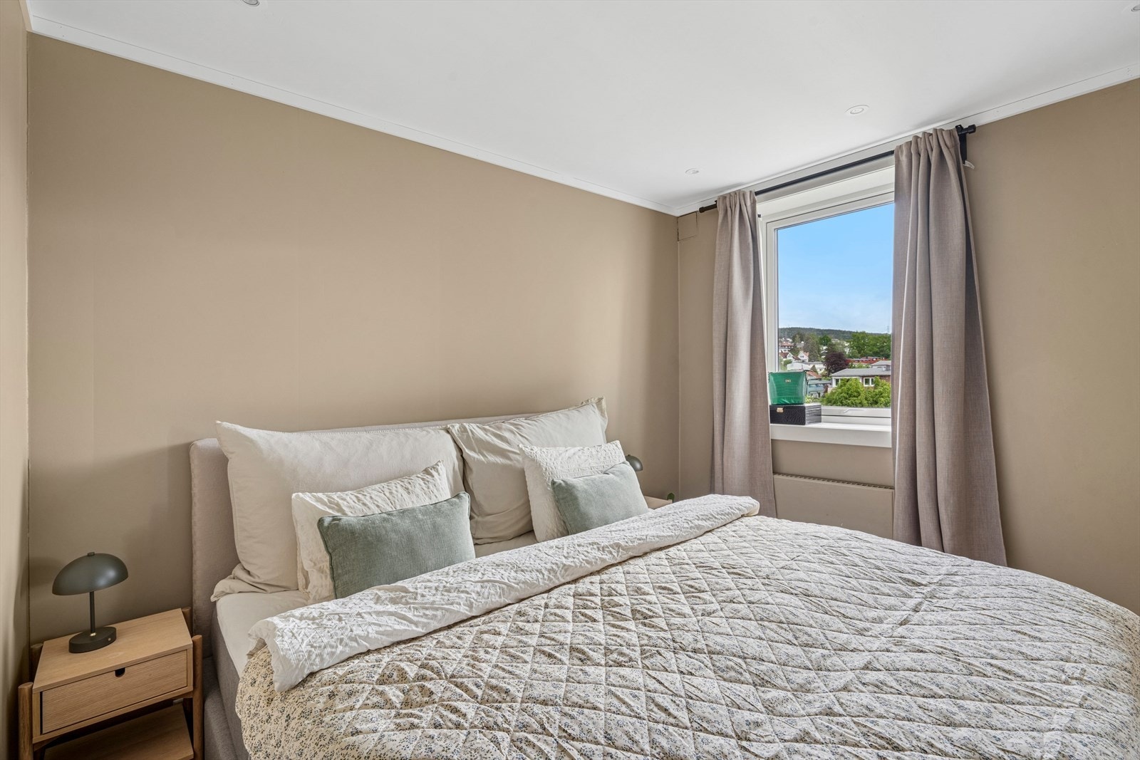 Gjennom vinduet har du fin utsikt Galleribilde