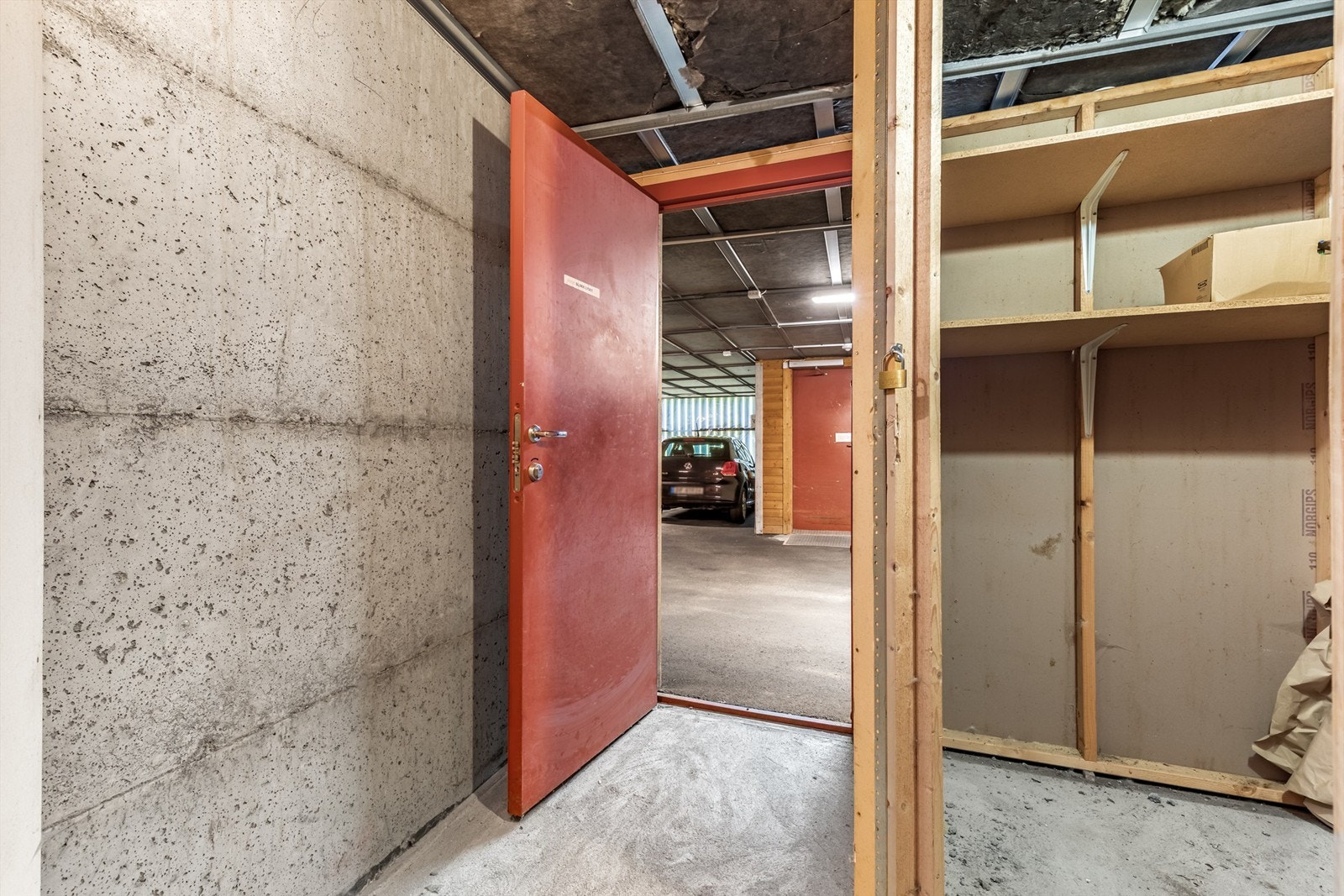 Leiligheten disponerer bod nr. 23 på ca 2 kvm som ligger i tilknytning til garasjeanlegget Galleribilde
