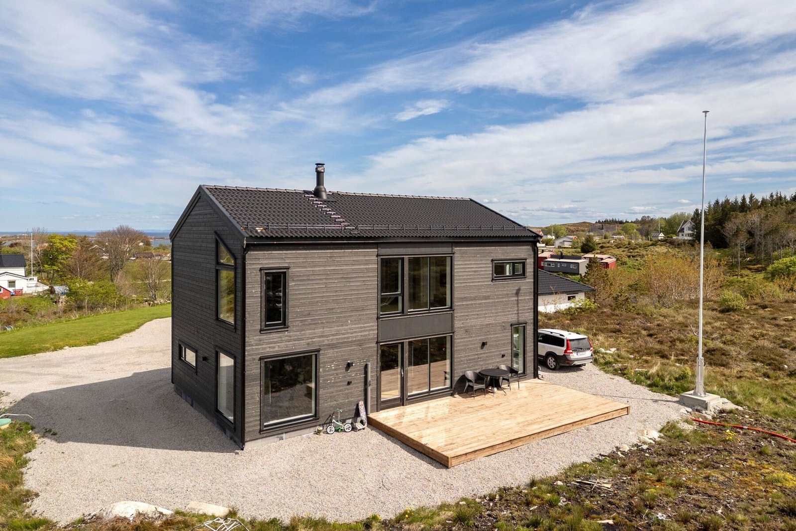 Boligen ligger fint til øverst i Breimyrringen - Usjenert beliggenhet med svært gode solforhold Galleribilde