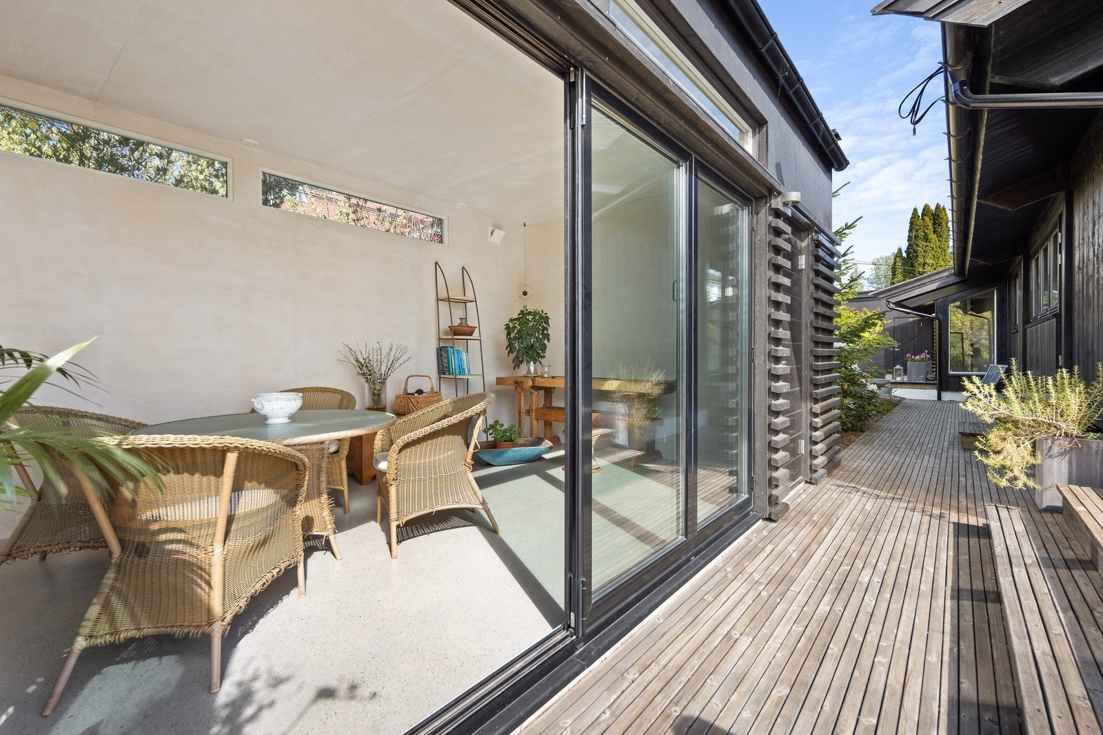 Vinterhaven er praktisk plassert i forhold til terrassen Galleribilde