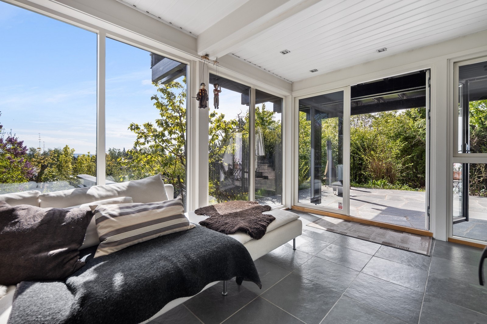 Stuen i underetasjen. Galleribilde