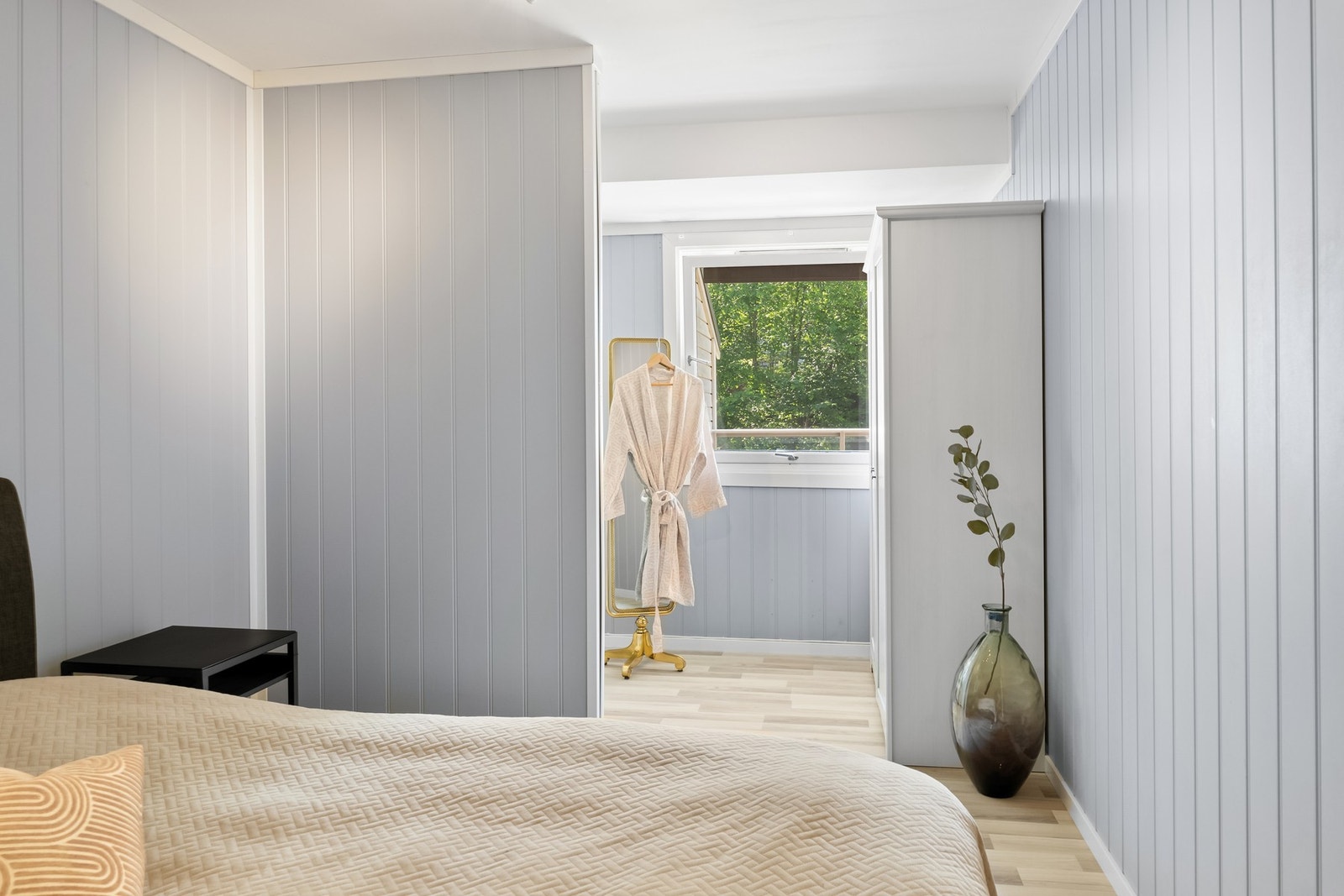 Soverommet har en adskilt del, som fint kan innredes som hjemmekontor. Galleribilde