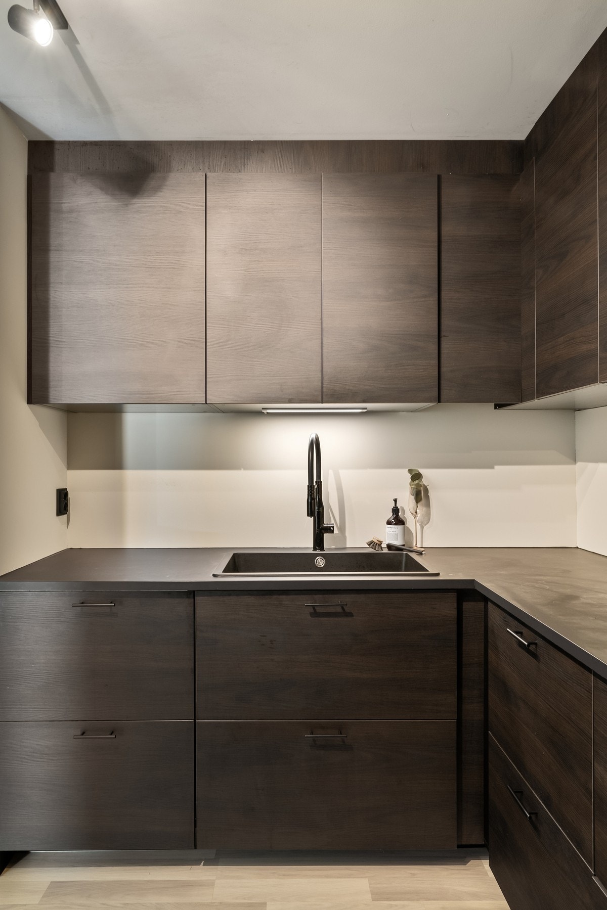 Integrerte hvitevarer medfølger. Galleribilde