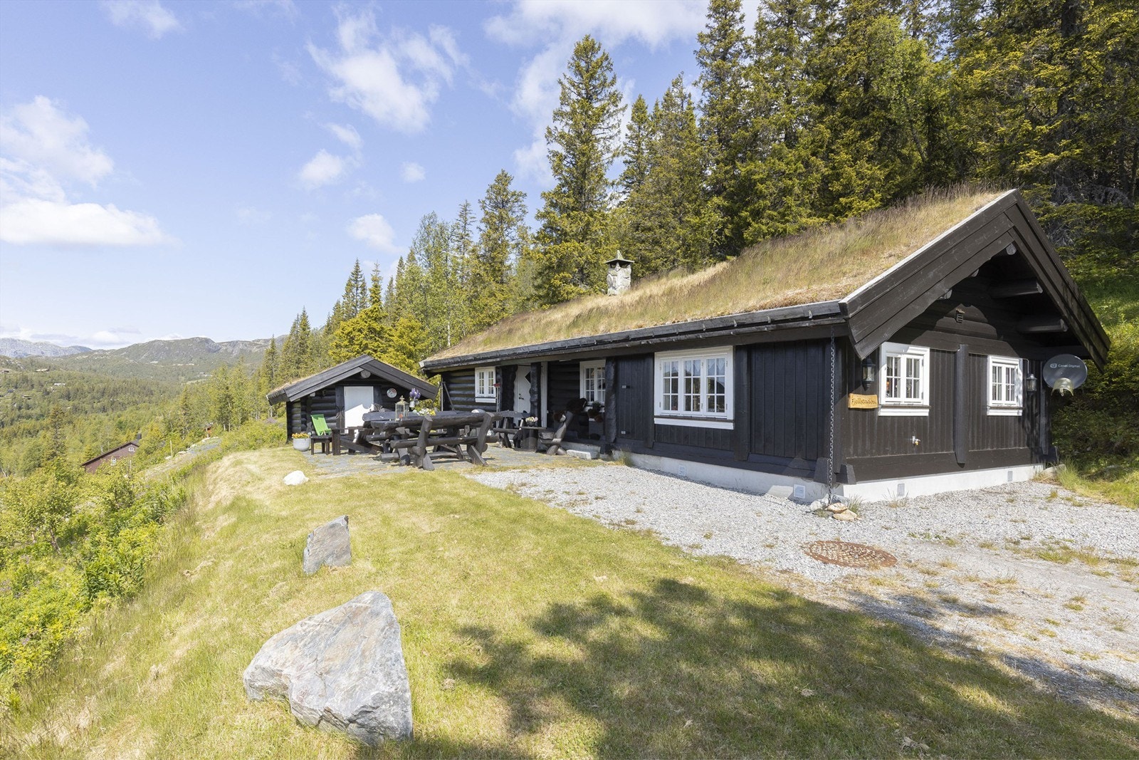 Tilbygget fra 2012
til høyre i stavlaft Galleribilde