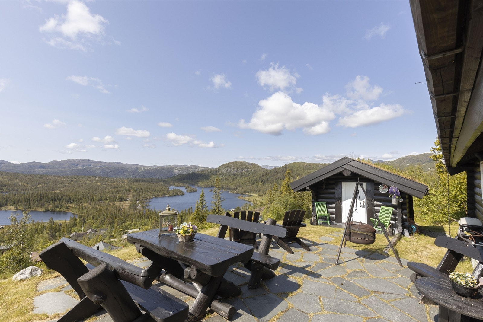 Fredrik Christoffersen presenterer: Nøtingen 52! Galleribilde