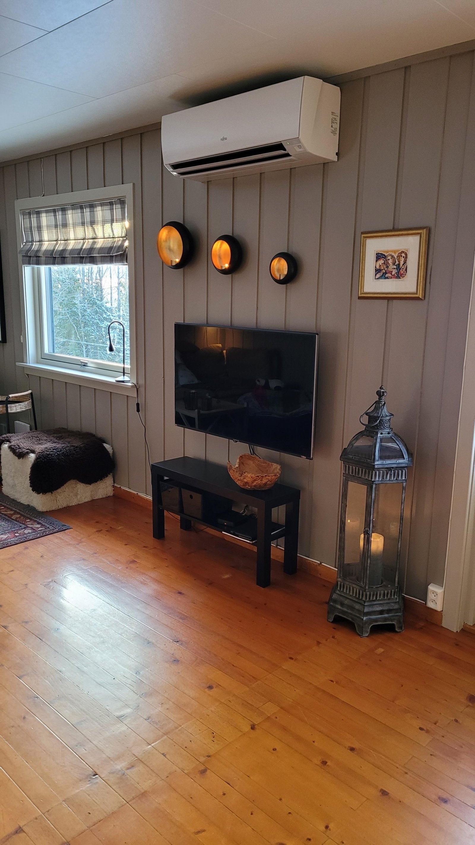 Stue oppgradert med nymalte vegger. Privat bilde. Galleribilde