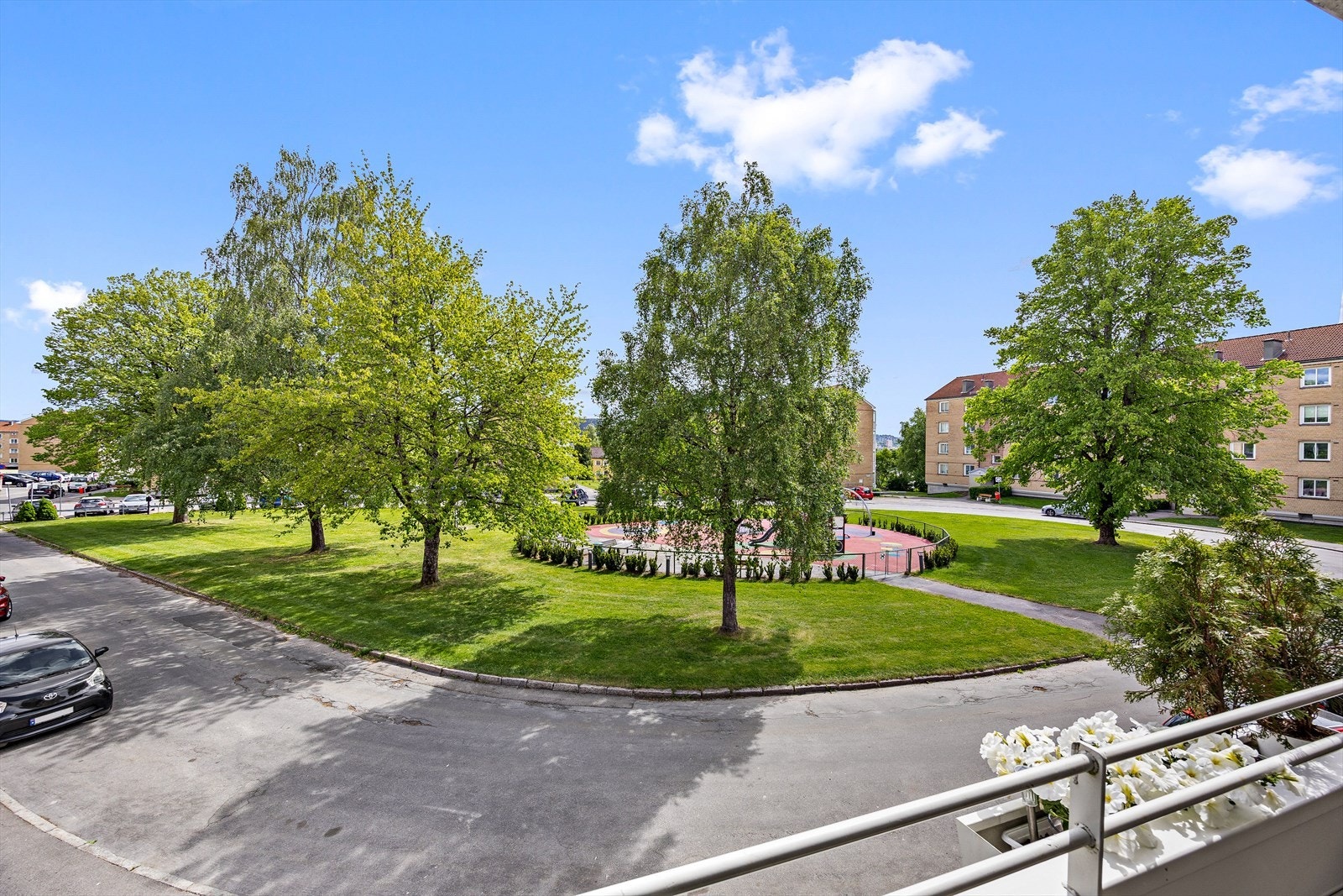 Boligen ligger i rolige omgivelser. Galleribilde