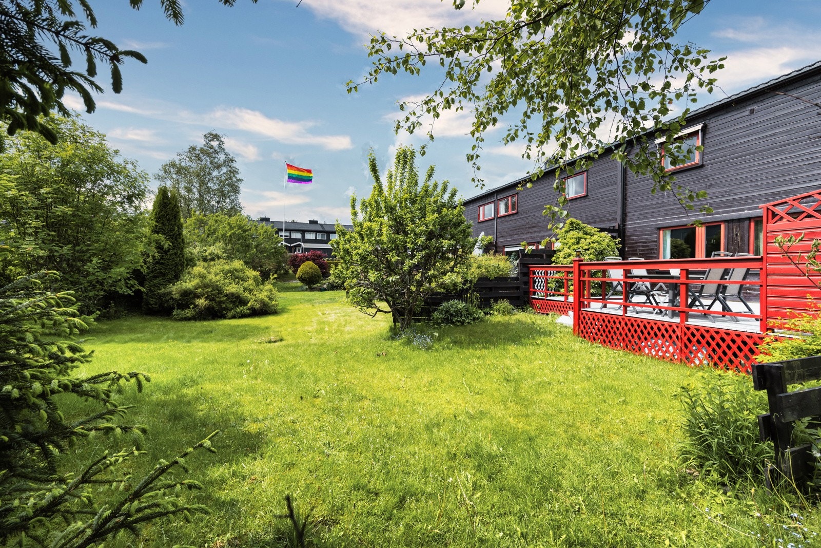 Uteområdet gir en lun og trivelig atmosfære for både store og små. Galleribilde