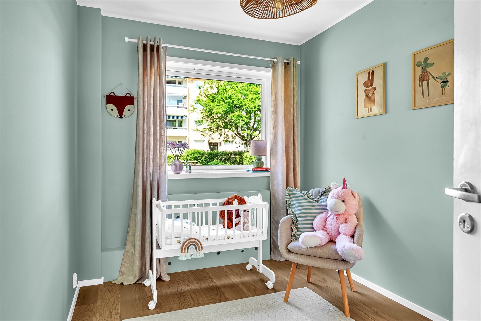 Soverom nr. 2 fungerer ypperlig som barnerom, gjesterom eller kontor - her er mulighetene mange. Galleribilde