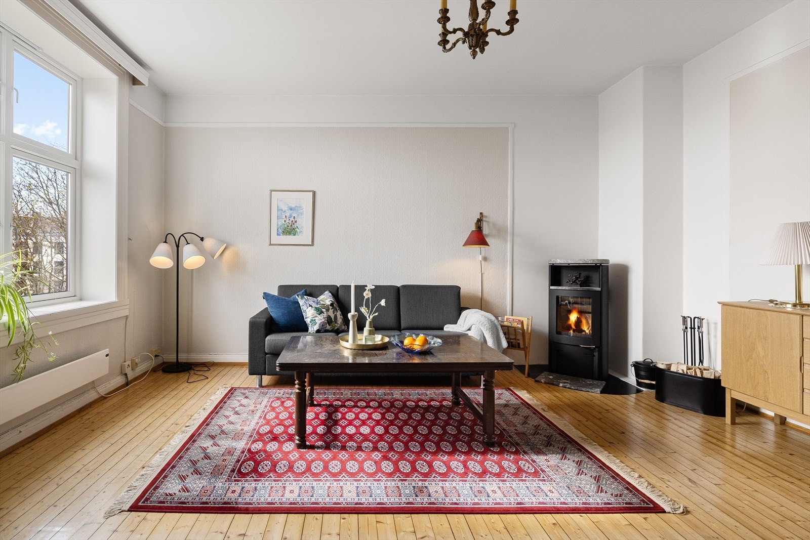 Her er det god plass til en sofagruppe og annet møblement. Galleribilde