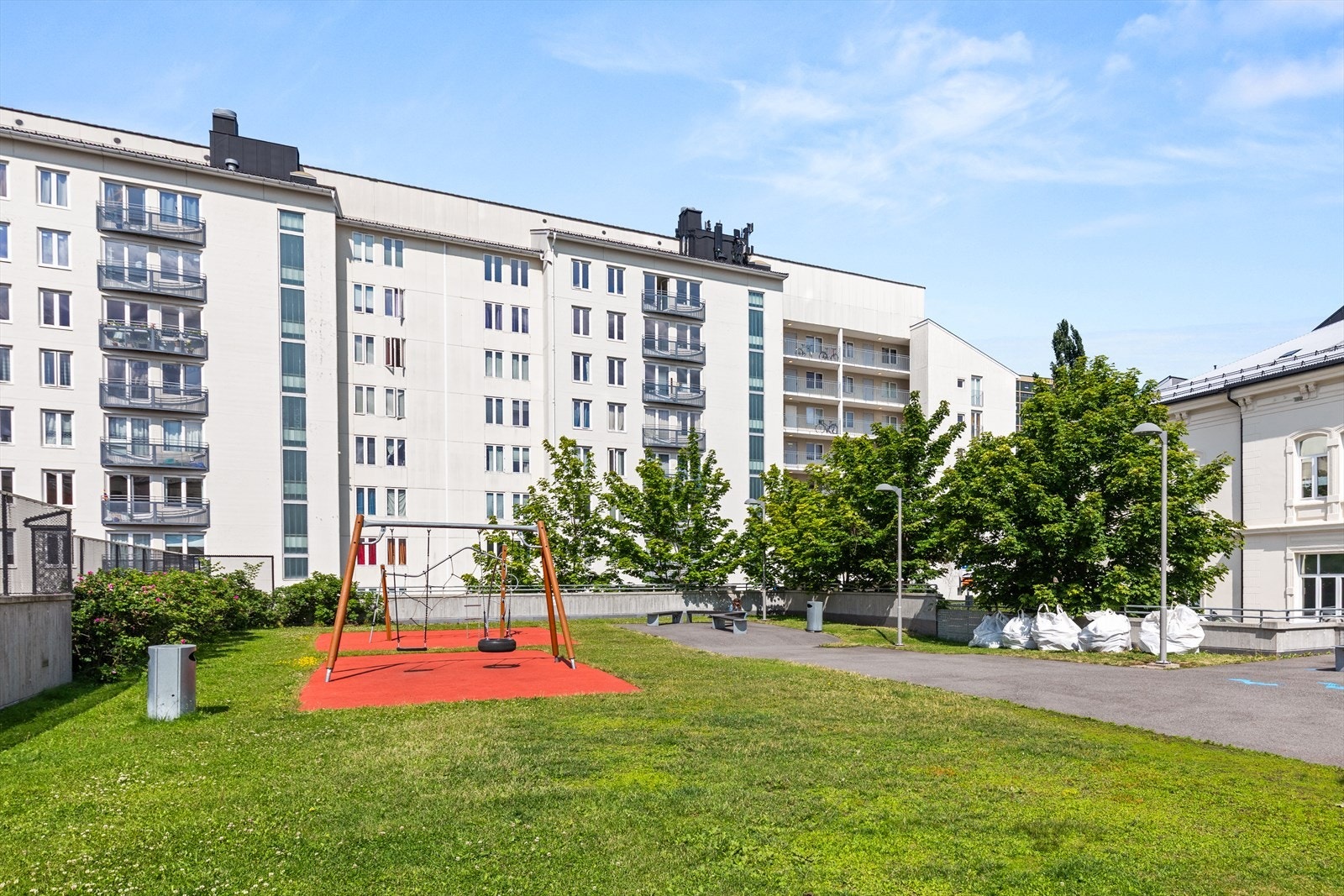 Borggata 8 byr på fasiliteter som nærhet til kollektivtransport, skole, barnehage, turterreng, samt sport, aktiviteter og barnevennlige parker Galleribilde