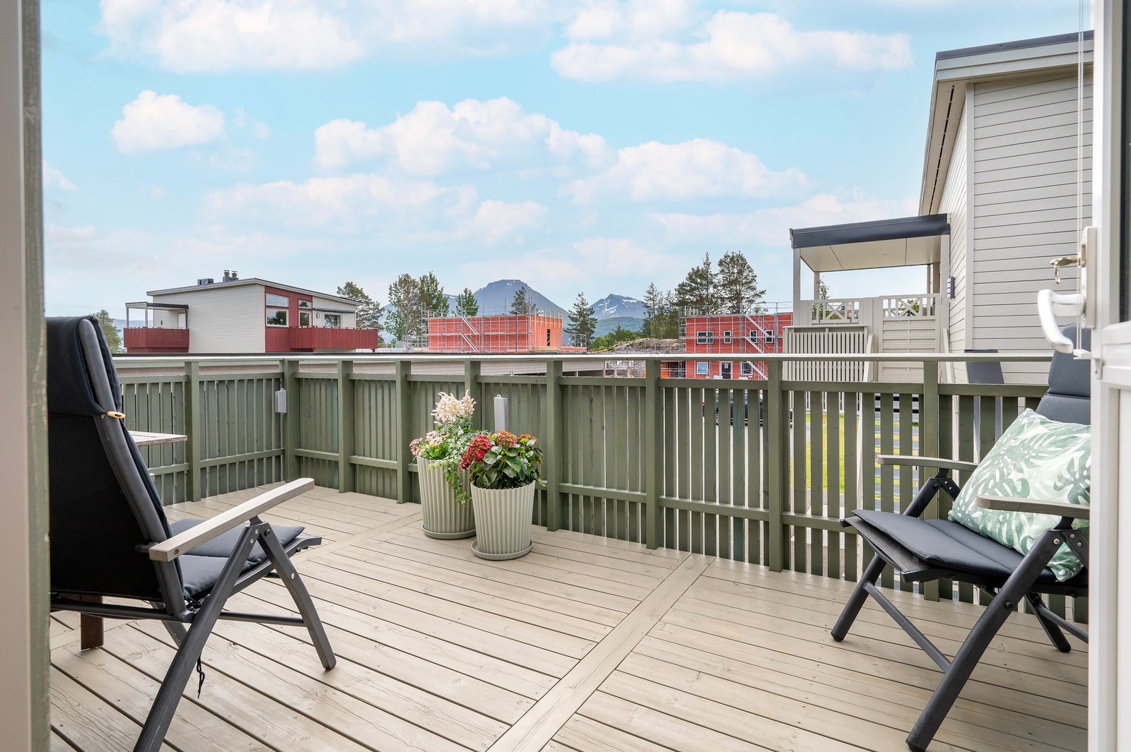 Verandaen er på ca 12 m². Galleribilde