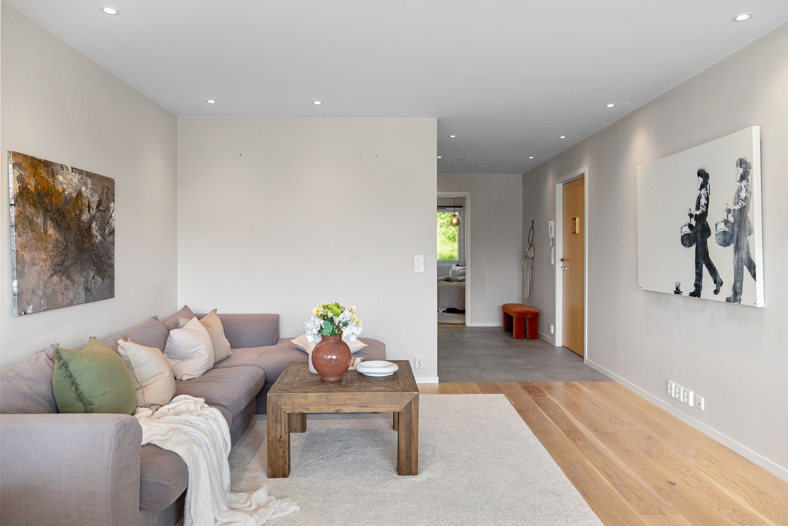 - Og en romslig plass til TV-kroken - Galleribilde