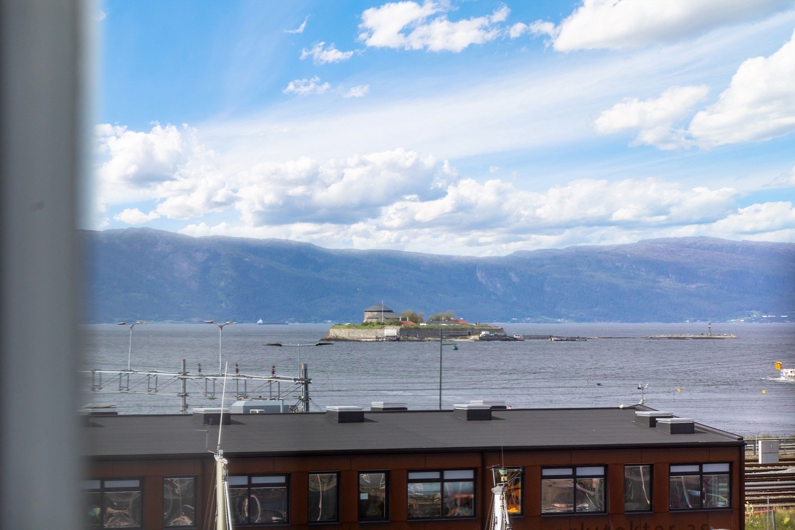 Aktiv Eiendomsmegling v/ Ludvig Bøgseth har gleden av å presenter Sandgata 2! Galleribilde