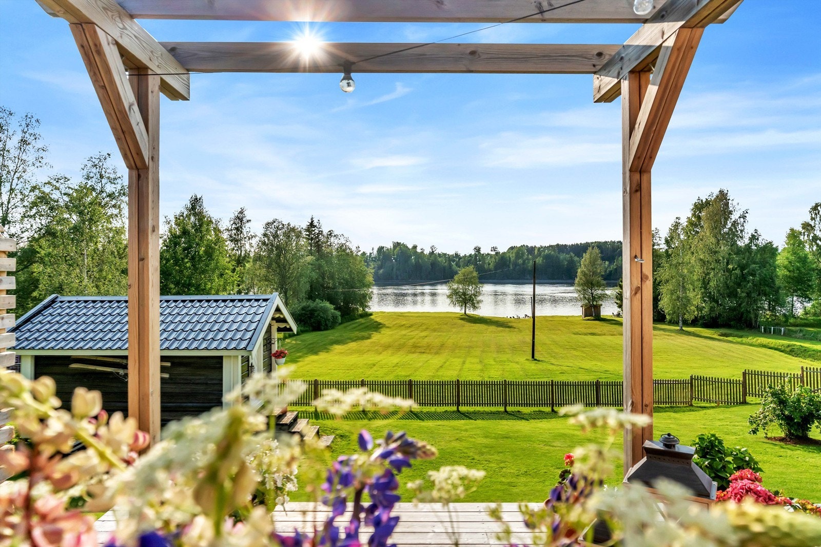 Eiendomsmegler Krogsveen avd. Årnes har gleden av å presentere Nedre Hagaveg 437, en fantastisk eiendom i naturskjønne omgivelser. Galleribilde