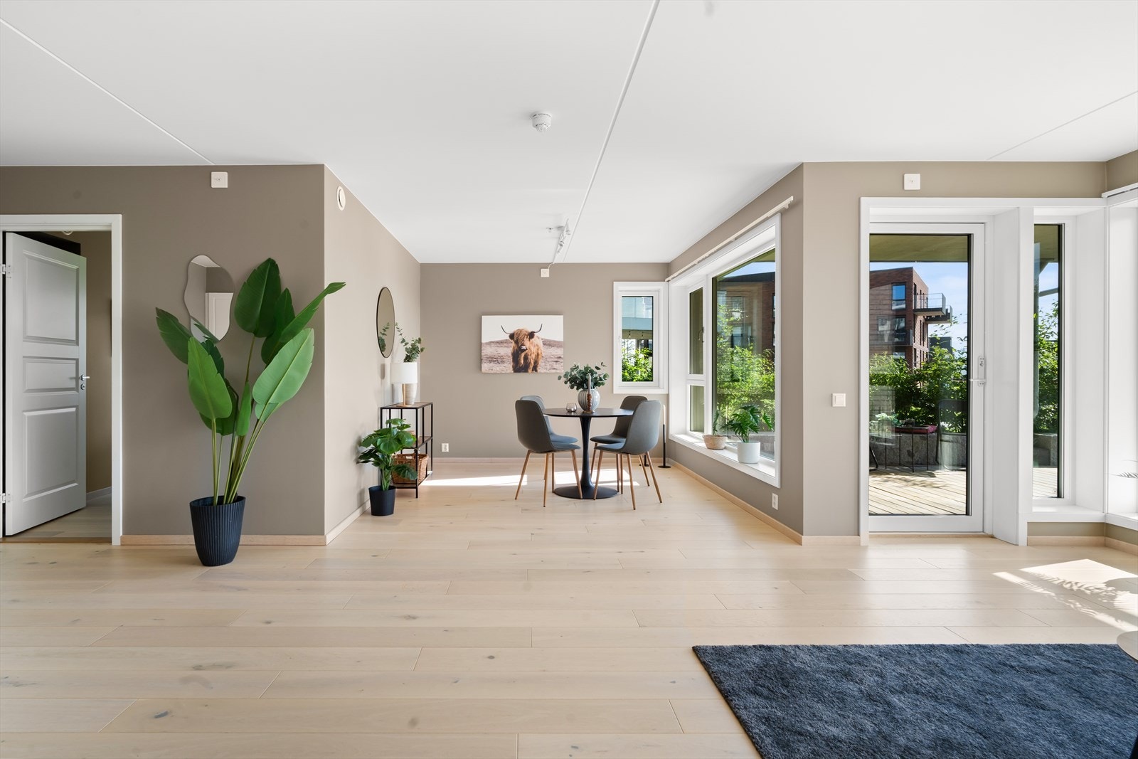 Det er vannbåren gulvvarme i nesten alle rom og balansert ventilasjon. Galleribilde