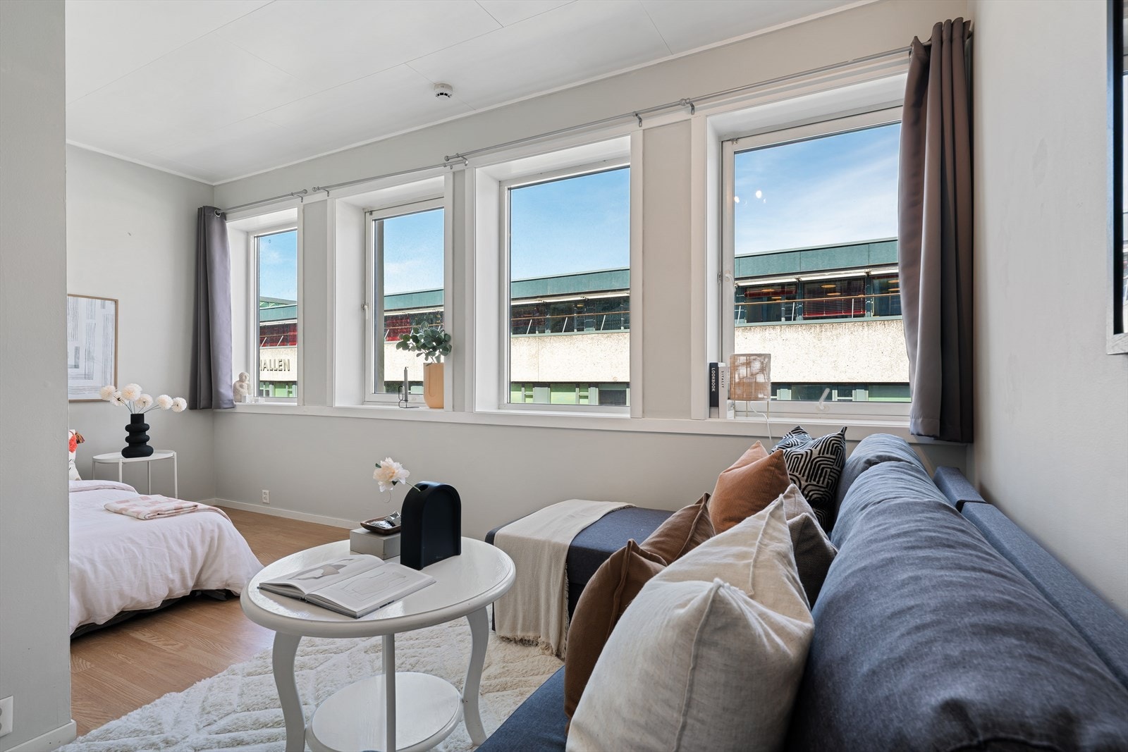 - Med denne beliggenheten har du gangavstand til sentrum, kollektivtilbud, butikk og studieinstitusjoner - perfekt for studenten eller den urbane typen - Galleribilde