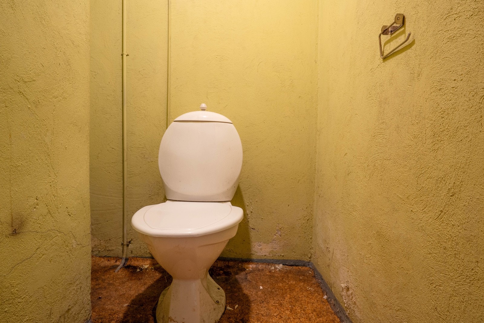 Wc i kjeller Galleribilde