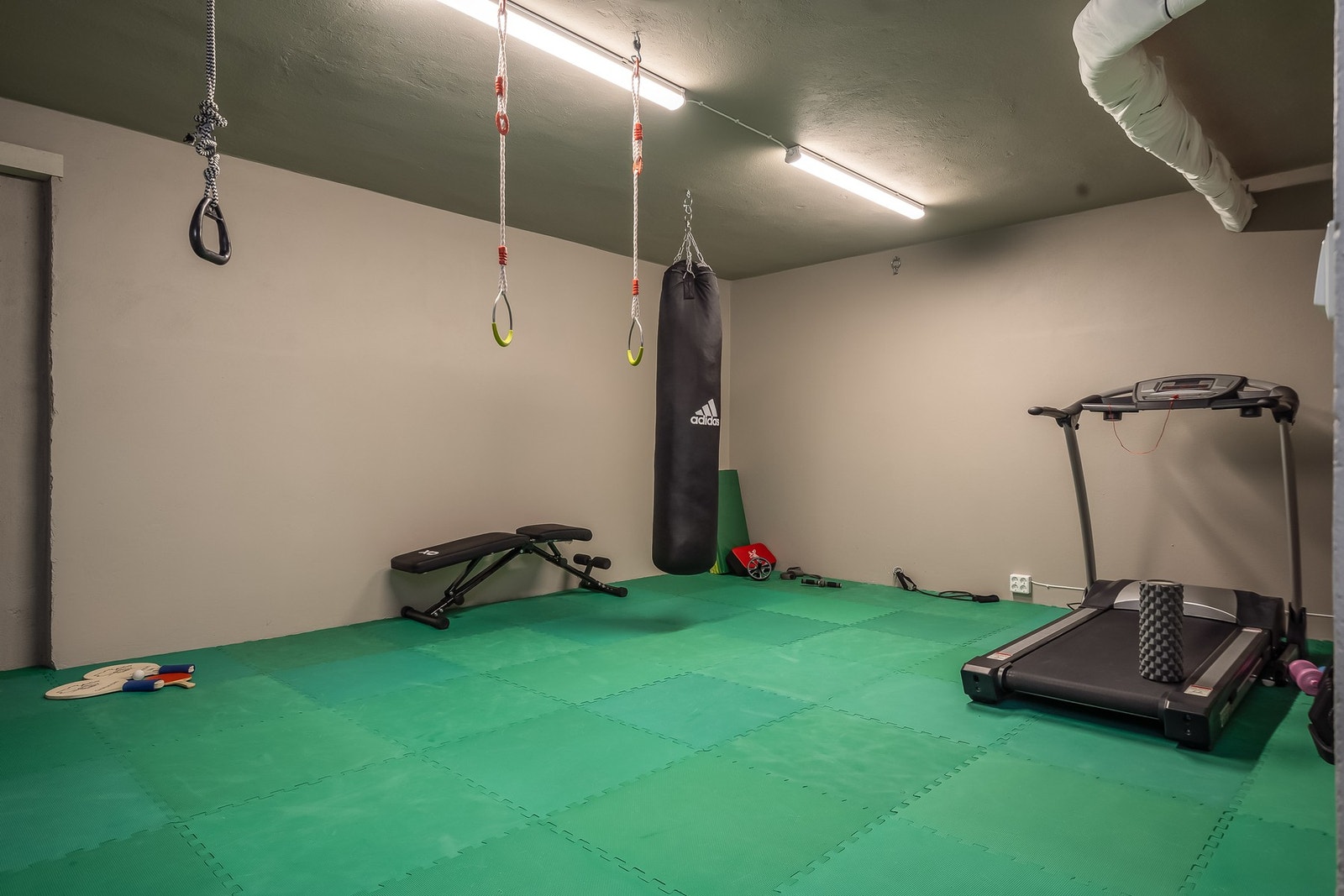 I kjelleretasjen er det rikelig med bodplass, samt et treningsrom på hele 21,7 kvm. Galleribilde