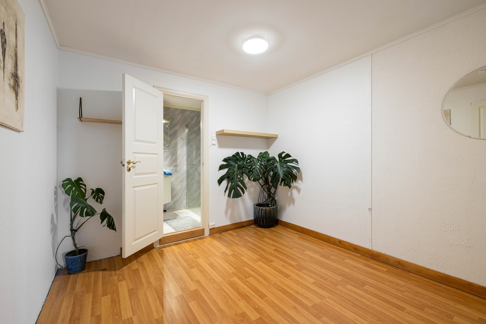 Rommet har inngang til våtrom. Galleribilde