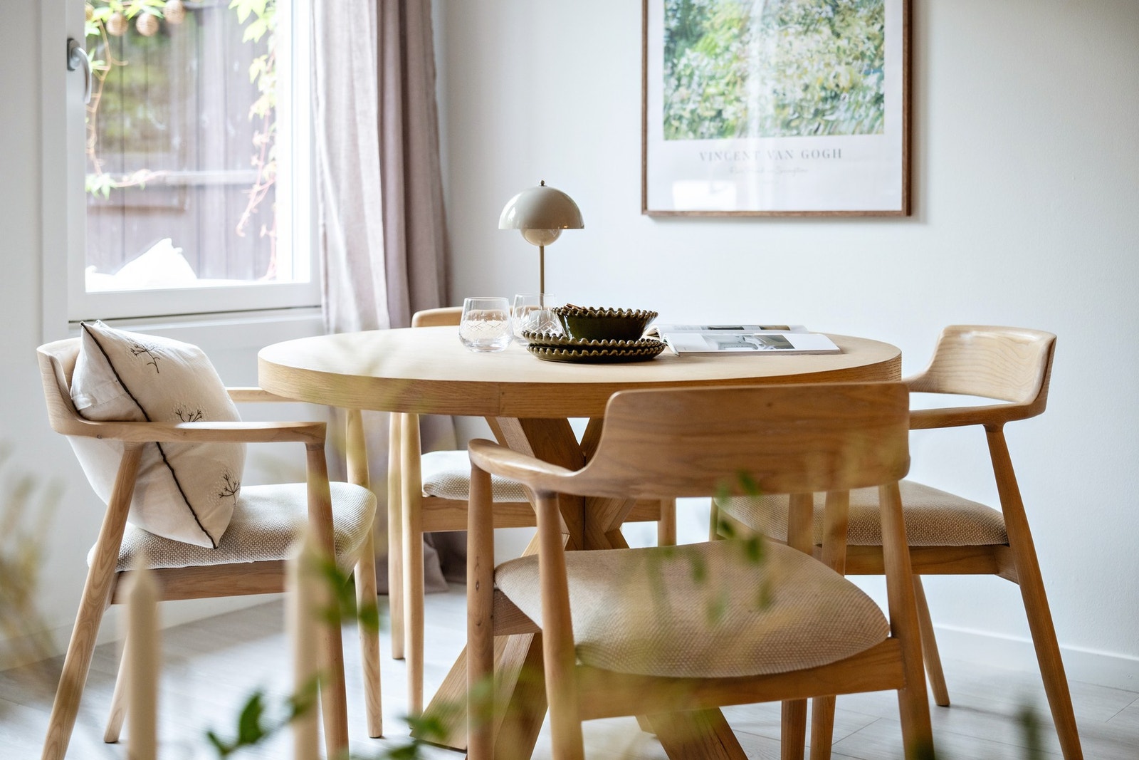 Det er god plass til et hyggelig spisebord. Galleribilde