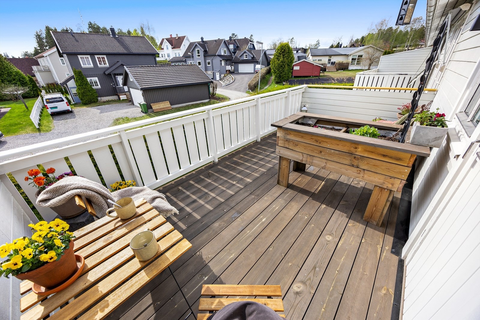 Balkongen er på 13m² og er vendt mot sørvest. Galleribilde