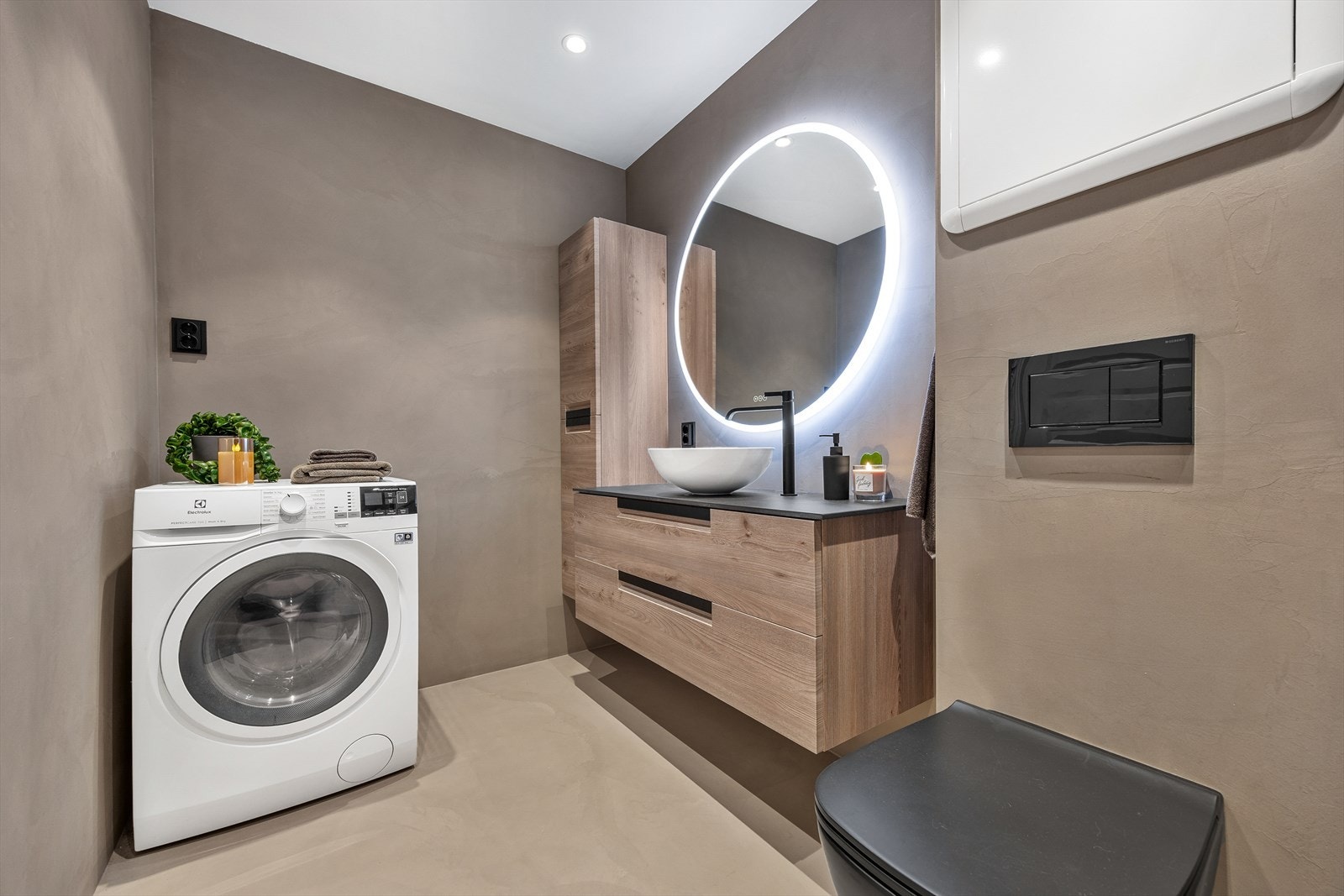 Speilet har 3 valgmuligheter på lys. Galleribilde