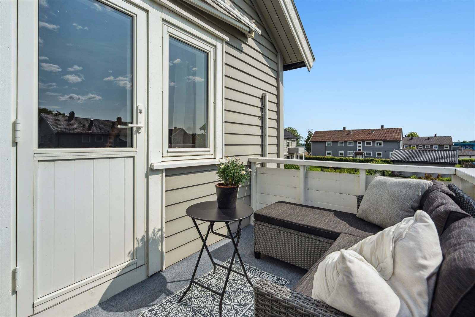 Her er det plass til diverse utemøblementer. Galleribilde