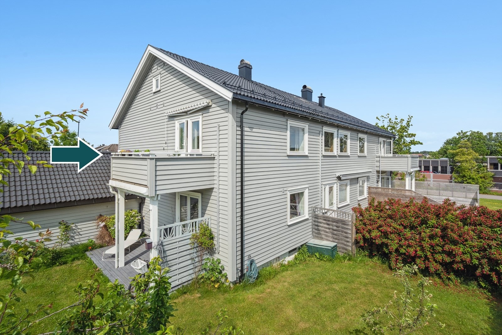 Det er også montert markise som kan trekkes over balkongen. Galleribilde