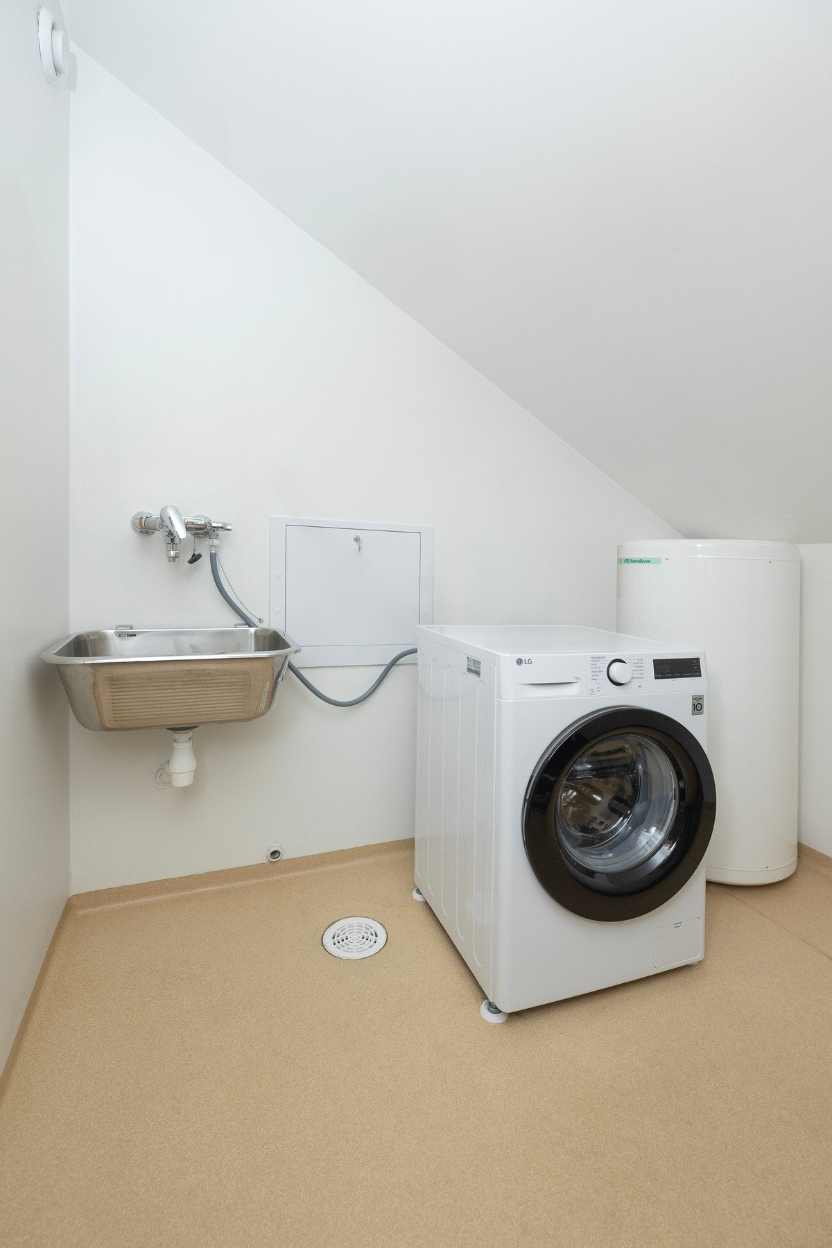 Eget vaskerom på ca 4 kvm. ved gang/entrè Galleribilde