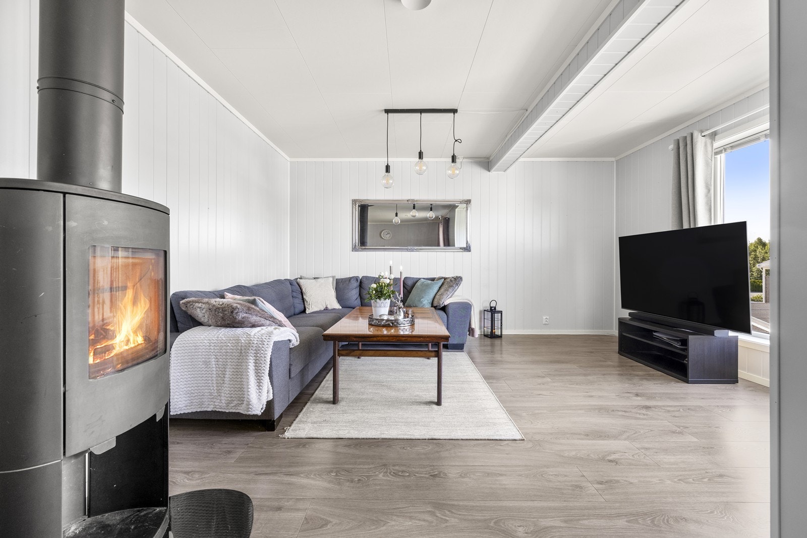 Peisovnen skaper en lun og god stemning på mørke høst- og vinterkvelder. Galleribilde