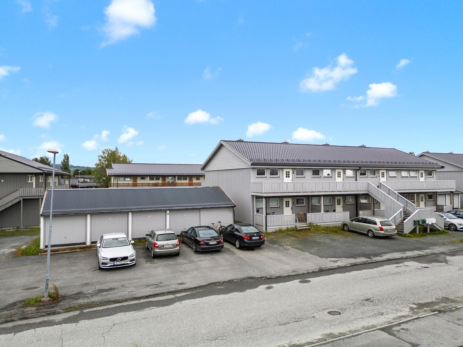 Garasjeplass markert med nr 4. Galleribilde