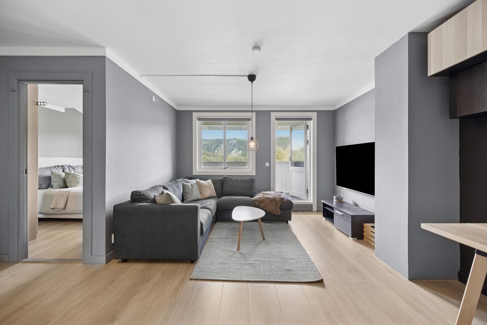 Rommet fremstår som lyst og moderne. Galleribilde