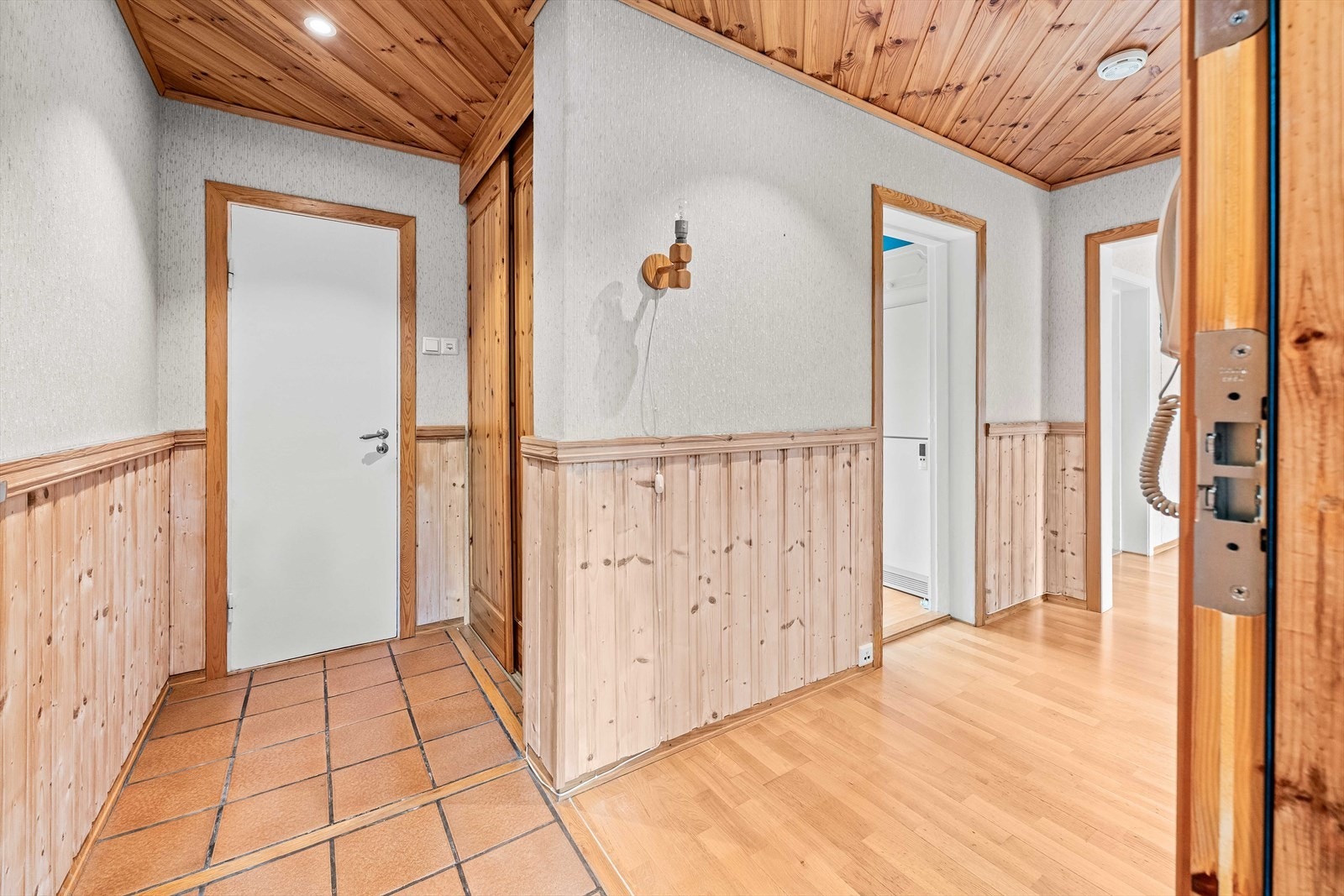 Inngangsparti. Galleribilde